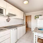 Le Consul-2 By Interhome