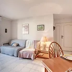 Le Consul-2 By Interhome *