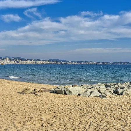 Le Consul-2 By Interhome